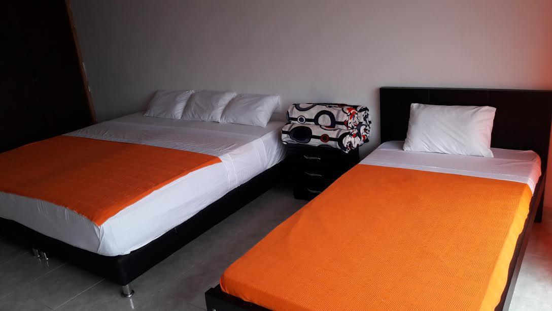 Hostal Deluxe Santander Манисалес Экстерьер фото